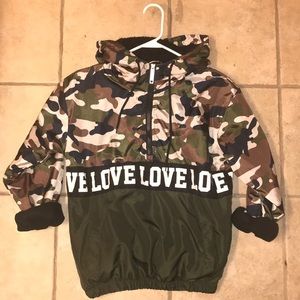 Camo windbreaker, with a light fleece interior